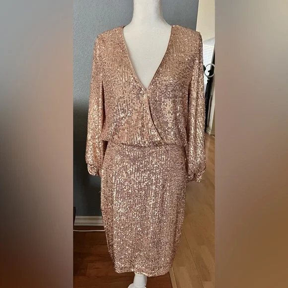 Eliza J Sequined Blouson Shift Dress - Rose Gold - Size 12